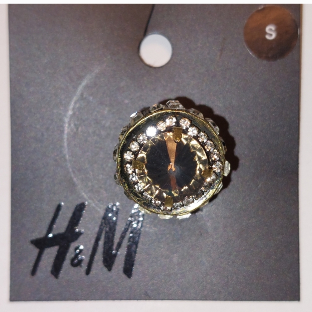 H&M Ring Chunky Rhinestone Cocktail Sparkly Statement - Picture 3 of 3
